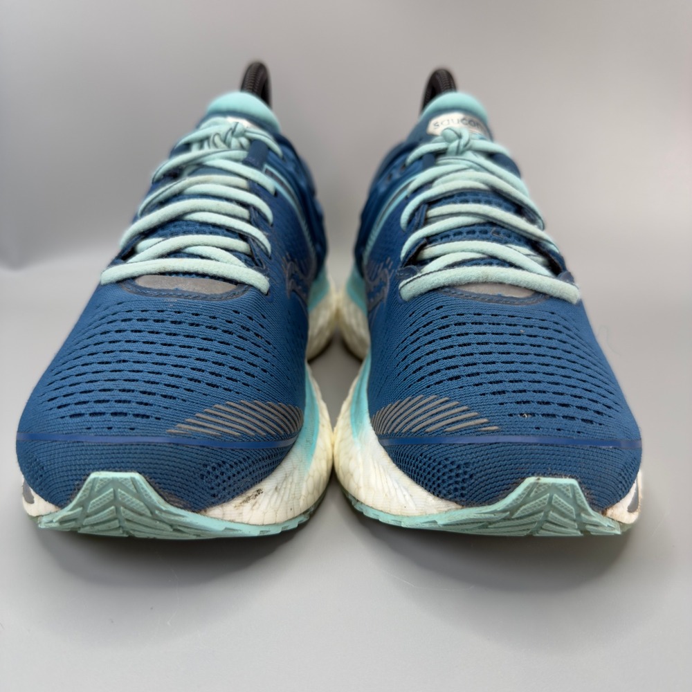Saucony Triumph 17 Womens 6 Wide Running Shoe Blue White Trainer Lace Up Sneaker - Picture 2 of 16